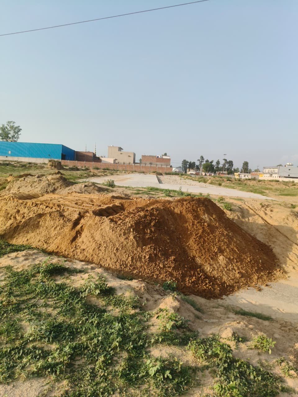 Site levelling with earthmoving equipment